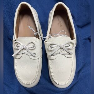 NWT Universal Thread Women’s Shoes Sz 9.5 Boat Loafer Moc Toe Memory Foam